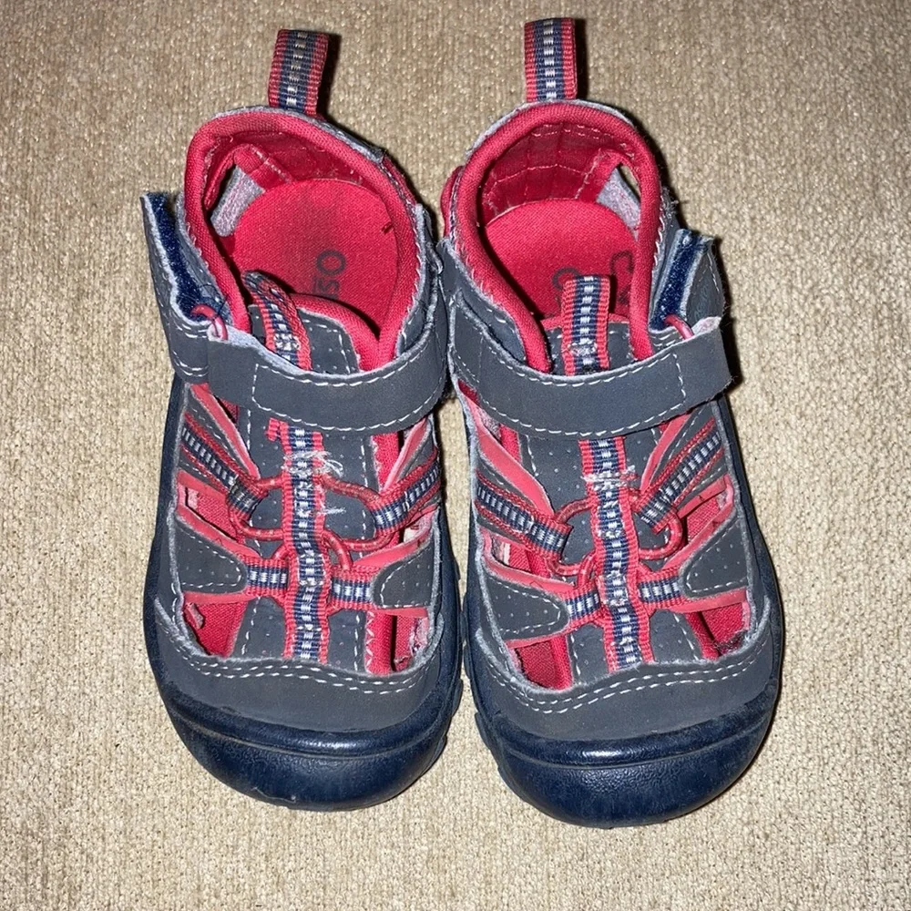 OSHKOSH B’Gosh Baby Sandals Size 6